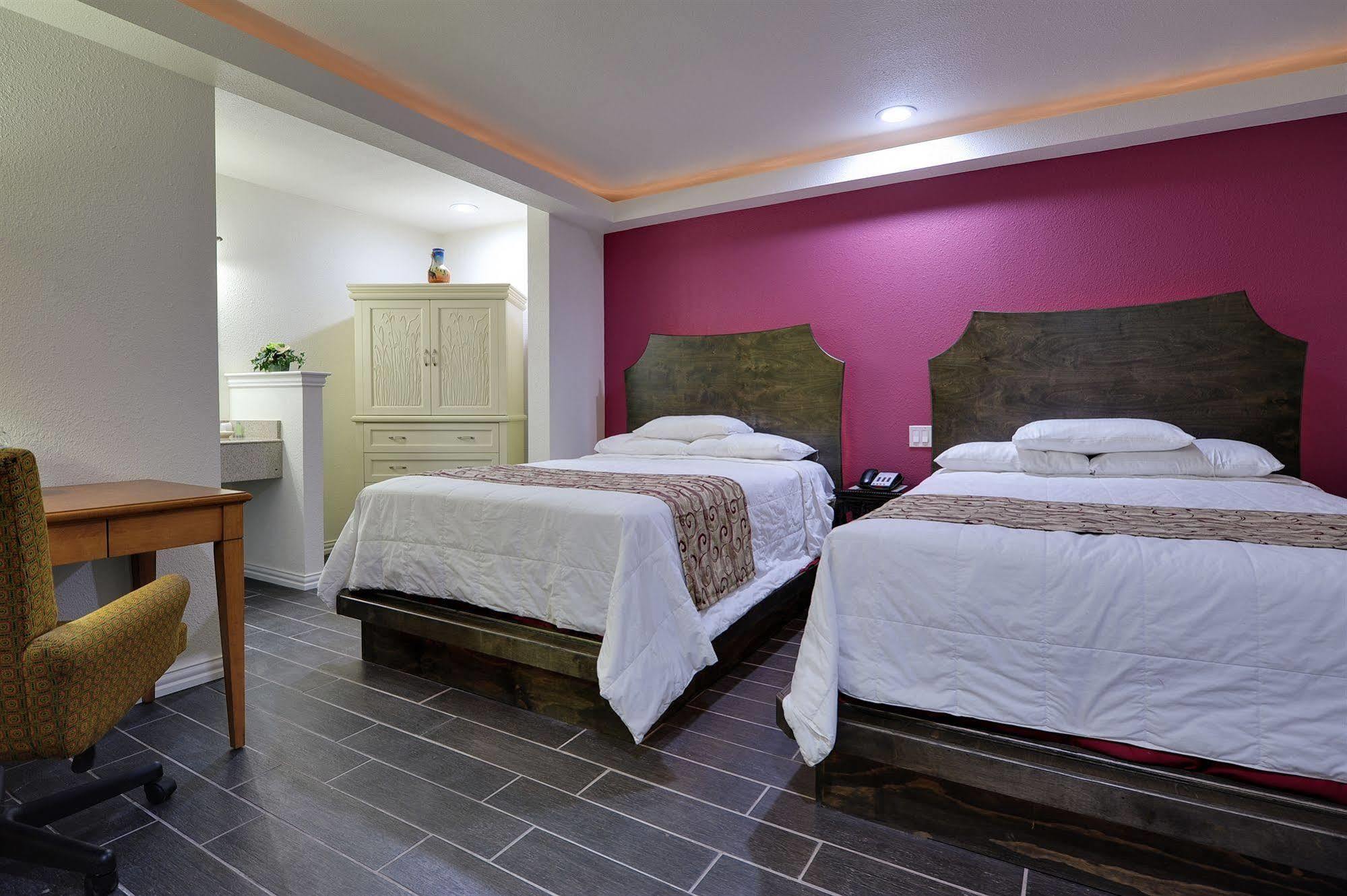 Romantic Inn & Suites ดัลลัส ภายนอก รูปภาพ